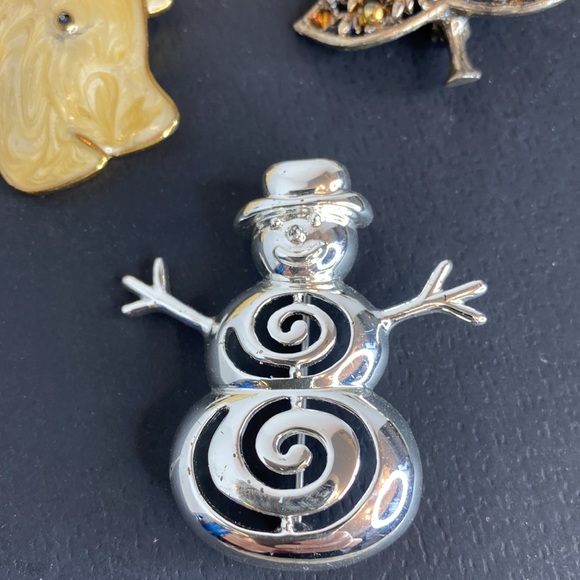 Holiday Winter Themed Pins Brooches  Get all three! - Picture 5 of 6